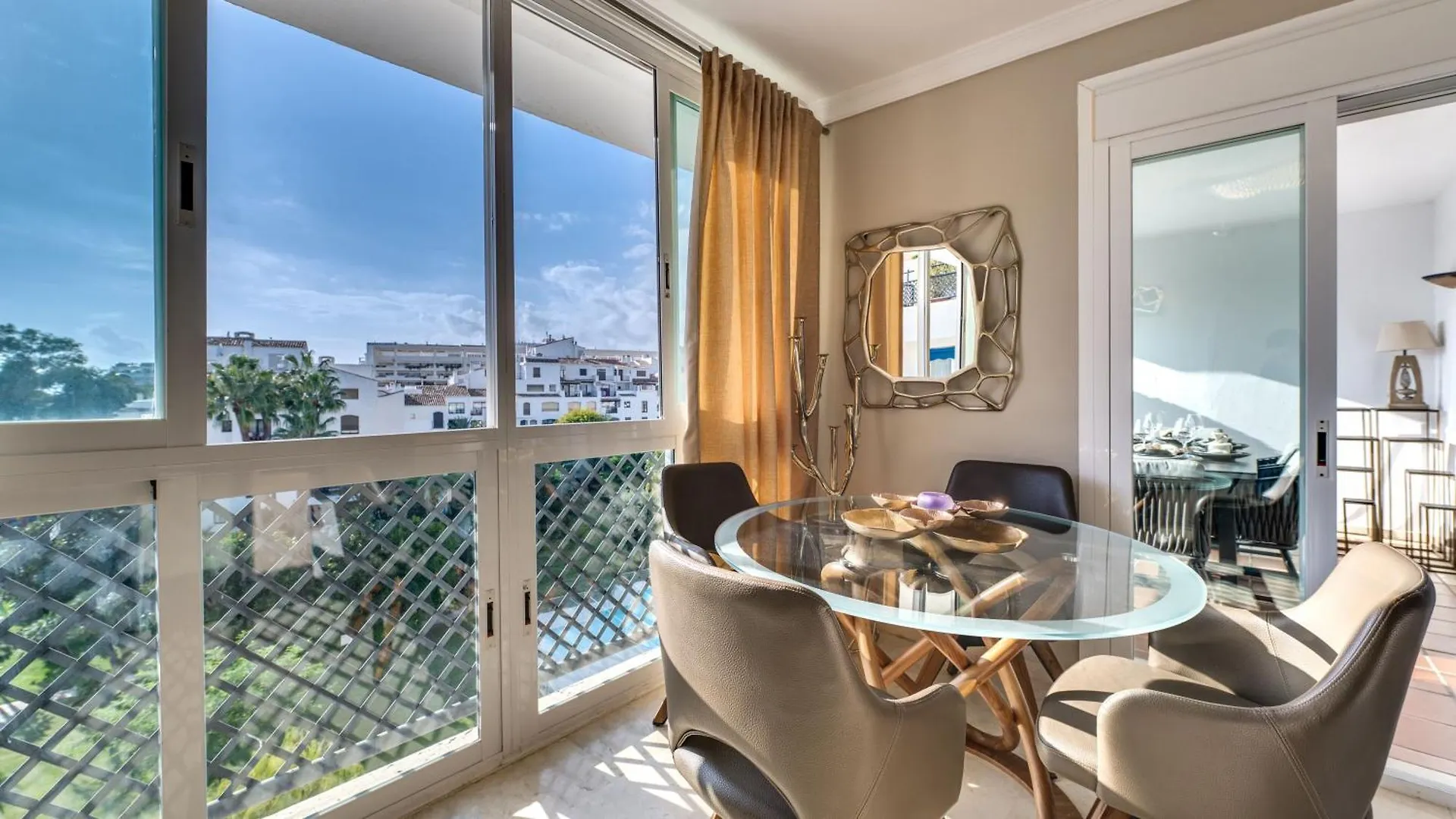 Mediterranean Dream Banus Penthouse With Seaviews 마르베야